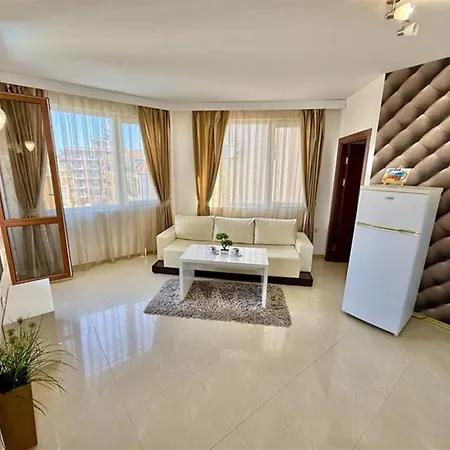 Emerald Paradise - Menada Apartment *