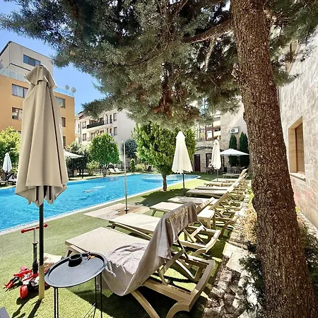 Emerald Paradise - Menada Apartment